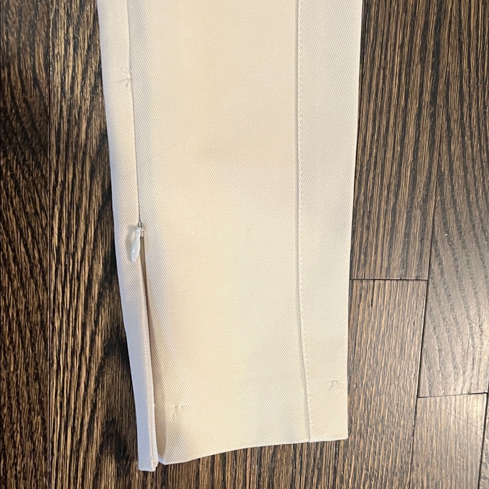 Loro Piana Elegant Cream Trousers - Picture 4 of 10